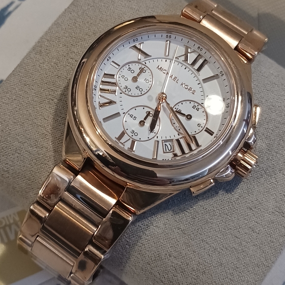 NWT! Rose Gold MICHAEL KORS Watch - Picture 4 of 8